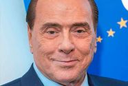 Обвинение требует для Берлускони шесть лет тюрьмы