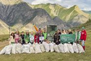 Эковолонтеры провели акцию «Чистые горы Алтая»