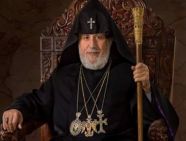 Премьер Армении переходит к действиям в борьбе с Католикосом