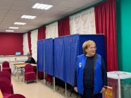 Мерзлякова посетила избирательные участки в Первоуральске