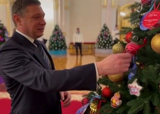 Евгений Первышов принял участие в федеральной акции «Елка желаний»