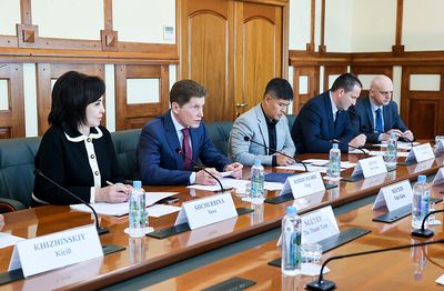 Олег Кожемяко провёл рабочую встречу с Генконсулом Вьетнама во Владивостоке