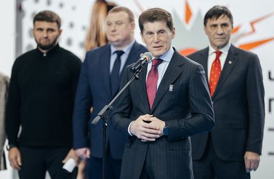 Губернатор Приморья приветствовал участниц соревнований по боксу