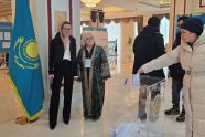 Наблюдатели от ЦИК РФ оценили референдум в Казахстане