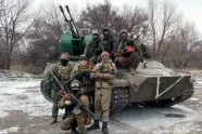 Зенитчики зачищают небо, пехота держит фланги: как воюют за Константиновку