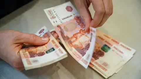 В Госдуму внесли законопроект о тринадцатой зарплате для бюджетников