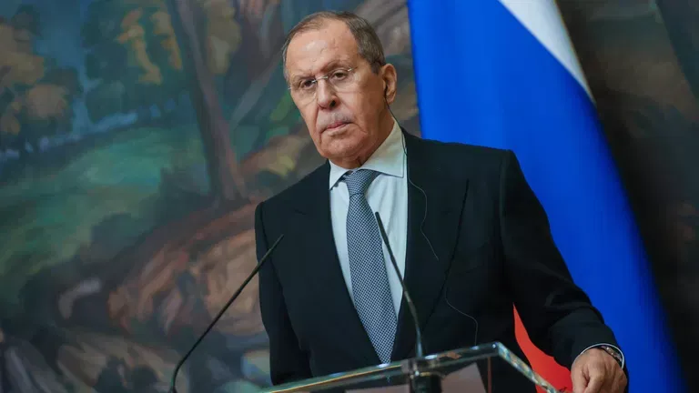 Лавров указал на попытки извне подорвать состояние общества перед выборами