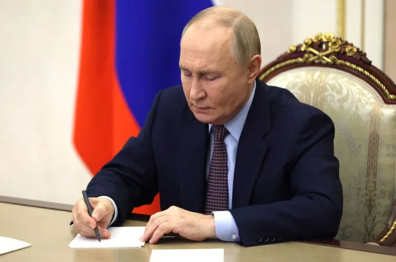 Путин присвоил Собянину звание Героя Труда