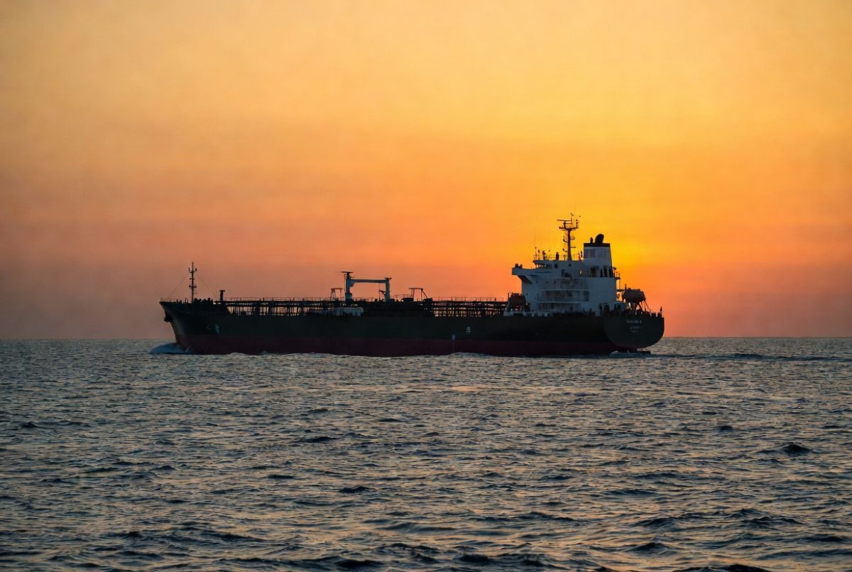 Россия переориентировала 94% нефтяного экспорта на дружественные страны