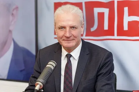 Александр Котов рассказал о планах внедрения ИИ в работу ЗСО Псковской области