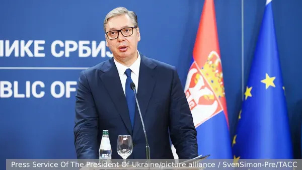 Сербский лидер следует своему плану по сохранению власти