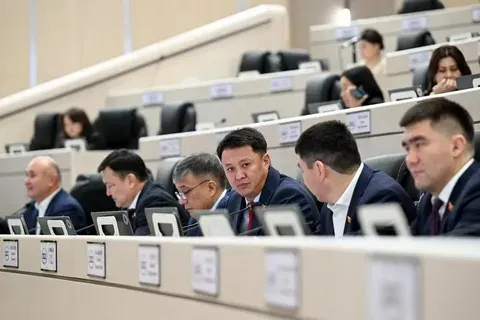 Парламент Кыргызстана перевели в «цифру»