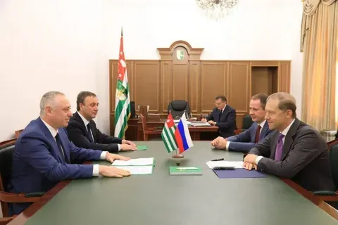 Денис Мантуров посетил Республику Абхазия