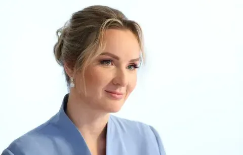 Львова-Белова представила на Петербургском форуме опыт социального театра
