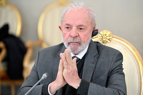 Лула да Силва лидирует в предвыборных рейтингах в Бразилии