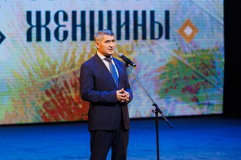 Олег Николаев поздравил женщин, вносящих весомый вклад в развитие сел
