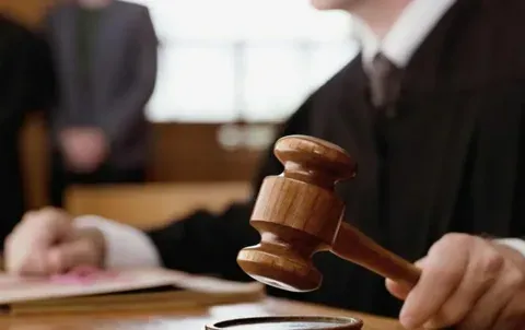 В Дагестане осуждена экс-чиновница, назначавшая за взятки пособия
