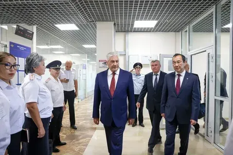 Владимир Колокольцев посетил Центр профессиональной подготовки МВД Якутии