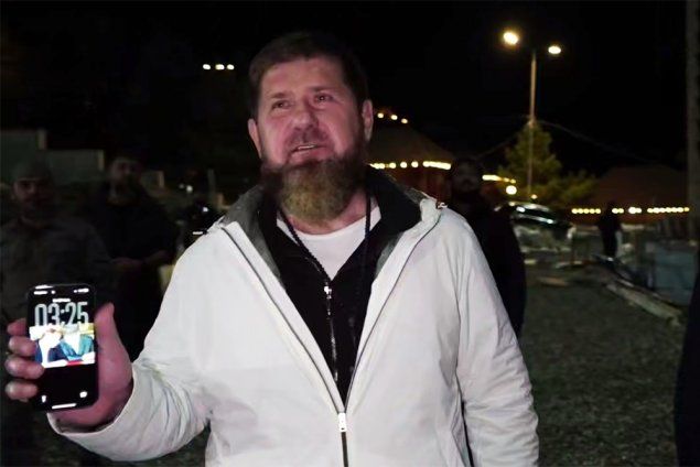 Кадыров показал, чье фото поставил на экран блокировки телефона